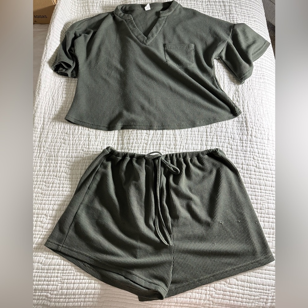 MakeMeChic Women's Maternity 2 Piece Outfit